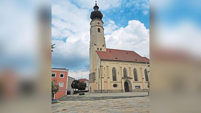 ARC Architekten stellen fertiges ISEK im Marktgemeinderat Triftern vor
