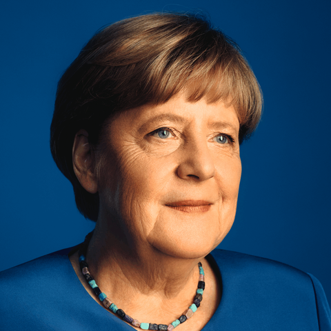 Merkel signiert ihr Buch in Münster