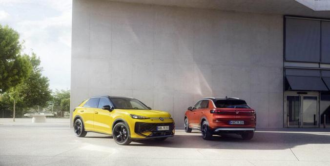 Two 2025 Volkswagen T-Rocs, one in yellow, one in red.