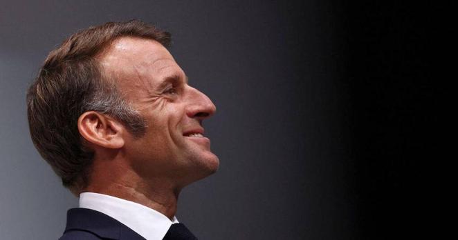 Frankreichs Präsident Emmanuel Macron empfängt Selenskyj vor Treffen der Koalition der Willigen