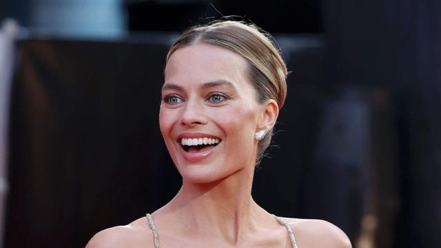 Lookin' at Girlzzz: Margot Robbie, Britney, Sydney,  Kim K, Lainey Wilson! | 94.5 The Buzz