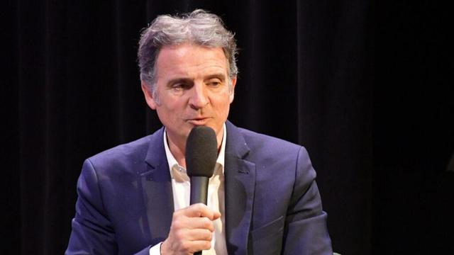 le maire de Grenoble suspendu de son mandat de porte-parole des Ecologistes