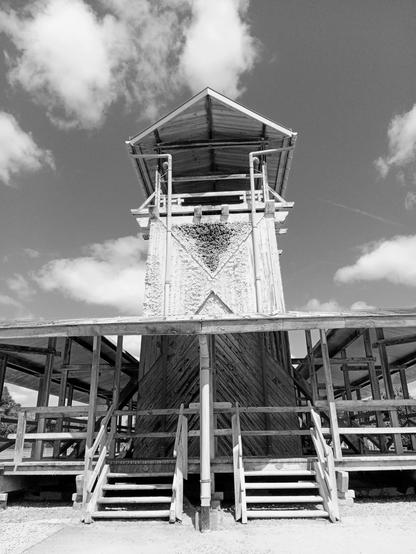 Gradierwerk in einen Kurpark.