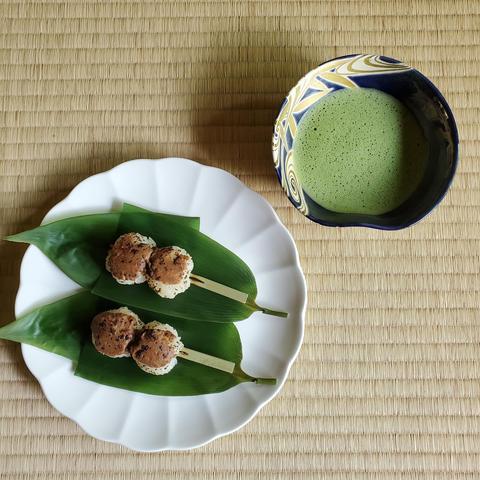 Yofune, a summer style of ohagi.