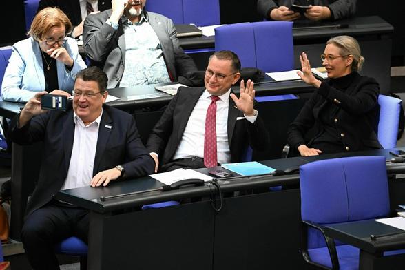 Die AfD-Fraktion im Bundestag, mit Tino Chrupalla und Alice Weidel