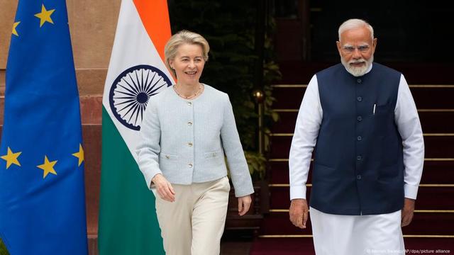 European Commission President Ursula von der Leyen with Indian Prime Minister Narendra Modi before their delegation level meeting in New Delhi, India, Friday, 28 February 2025.